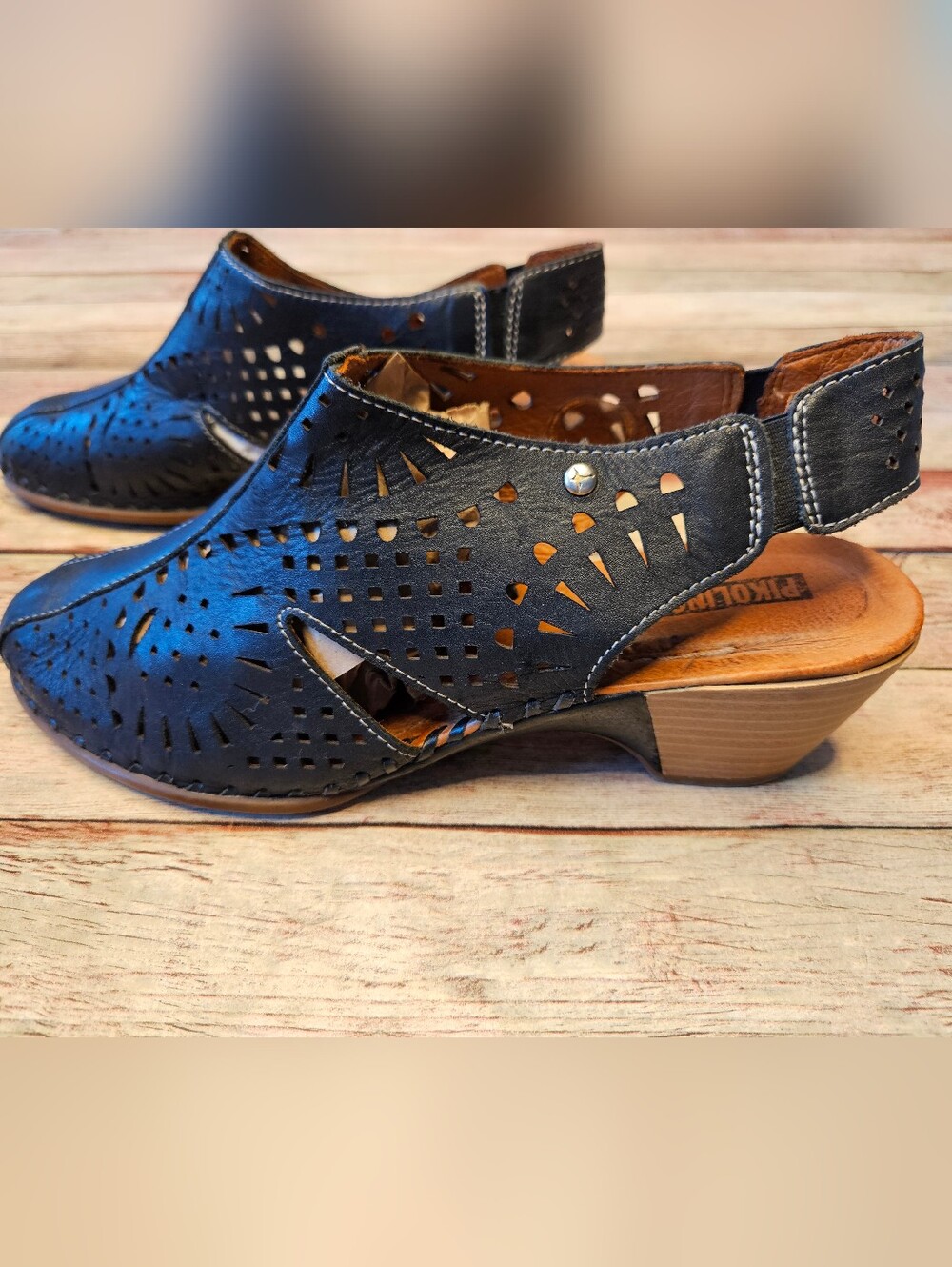 Pikolinos black leather slingback sandals. Size 41